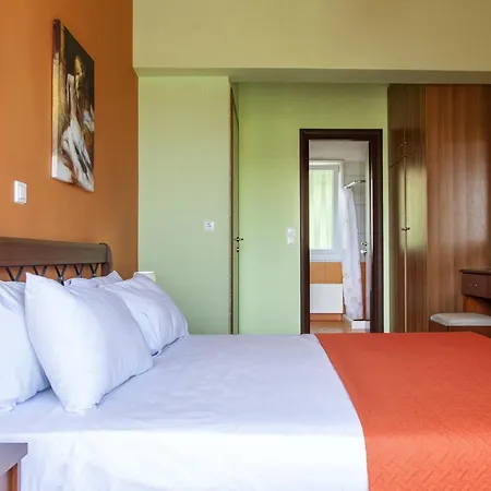 Nikoleta Hotell Apolpaina