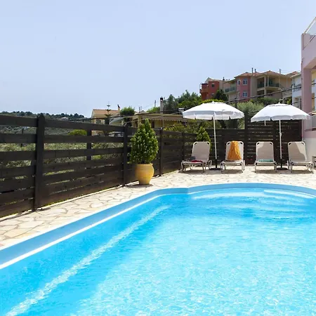 Nikoleta Hotell 3*